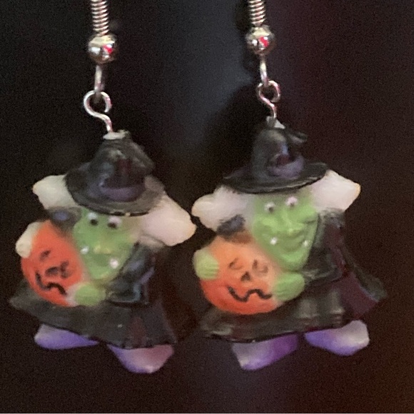 80s/90s Halloween Witch Earrings - Picture 2 of 8